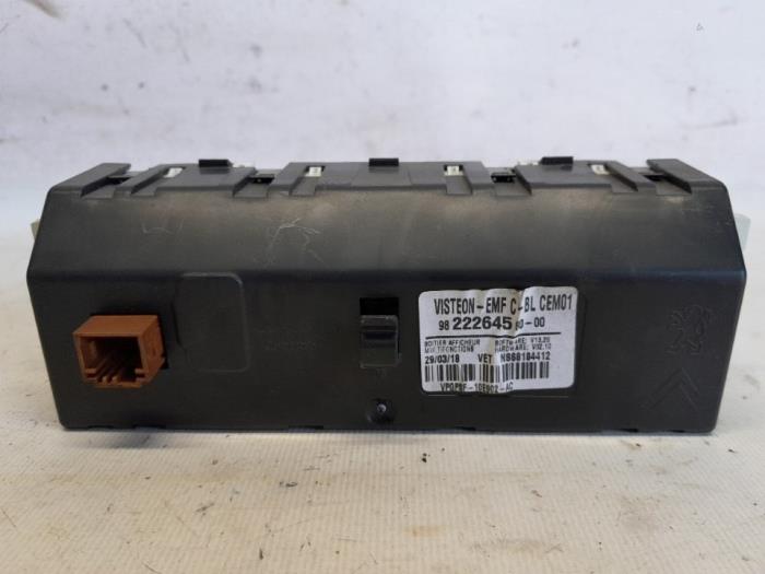 Display Interieur van een Peugeot Expert (V1/VA/VB/VE/VF/VT/VY) 2.0 Blue HDi 120 16V 2018