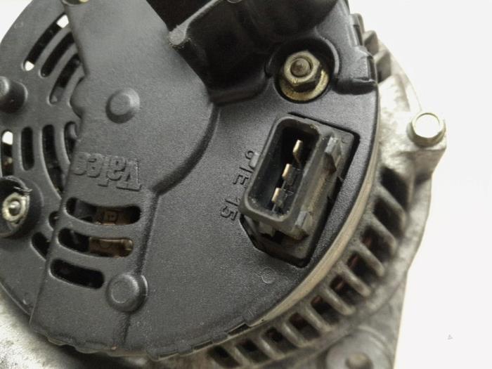 Dynamo van een BMW 5 serie (E39) 520d 16V 2002