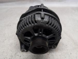 Gebruikte Dynamo BMW 5 serie (E39) 520d 16V Prijs € 42,00 Margeregeling aangeboden door Reclycar De Boer BV