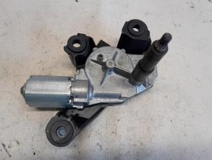 Gebruikte Ruitenwissermotor voor Renault Megane III Grandtour (KZ) 1.2 16V TCE 115 Prijs € 36,75 Margeregeling aangeboden door Reclycar De Boer BV