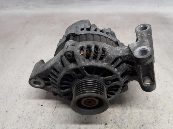 Gebruikte Dynamo Ford Fusion 1.6 16V Prijs € 36,75 Margeregeling aangeboden door Reclycar De Boer BV