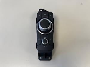 Gebruikte Regelunit Multi Media Mazda MX-5 (ND) 2.0 SkyActiv G-184 16V Prijs € 157,50 Margeregeling aangeboden door Reclycar De Boer BV