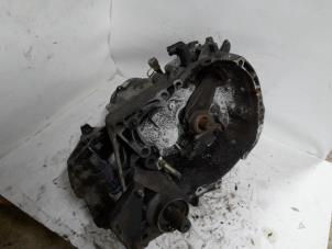 Gebruikte Versnellingsbak Renault Kangoo Express (FC) 1.5 dCi 65 Prijs € 210,00 Margeregeling aangeboden door Reclycar De Boer BV