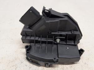 Gebruikte Slotmechaniek Portier 4Deurs links-achter Ford EcoSport (JK8) 1.0 EcoBoost 12V 125 Prijs € 52,50 Margeregeling aangeboden door Reclycar De Boer BV