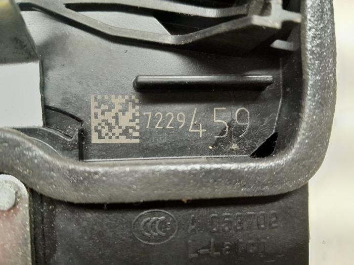 Deurslot Mechaniek 4Deurs links-achter van een BMW 3 serie Touring (F31) 320d 2.0 16V 2014