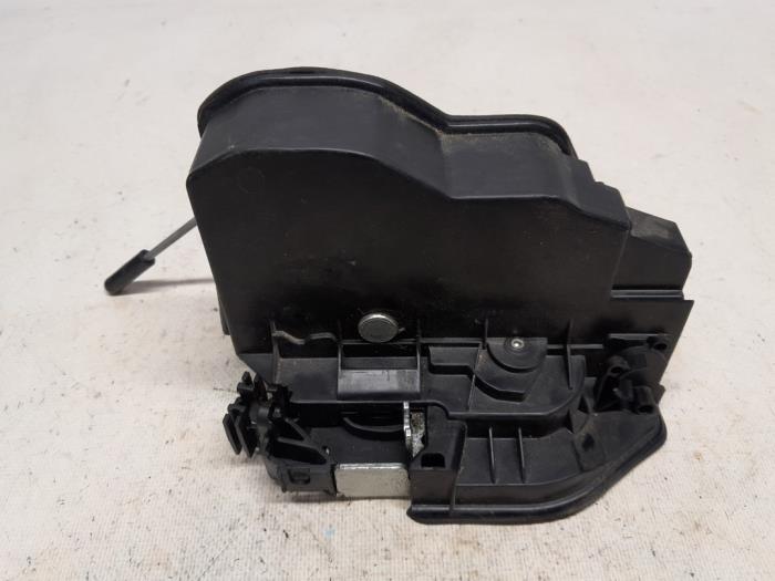 Deurslot Mechaniek 4Deurs links-achter van een BMW 3 serie Touring (F31) 320d 2.0 16V 2014