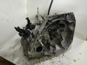 Gebruikte Versnellingsbak Renault Captur (2R) 0.9 Energy TCE 12V Prijs € 420,00 Margeregeling aangeboden door Reclycar De Boer BV