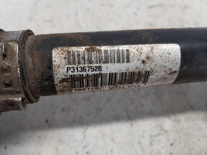 Aandrijfas links-voor van een Volvo V70 (BW) 2.4 D5 20V AWD 2015