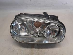 Gebruikte Koplamp rechts Volkswagen Golf IV (1J1) 1.9 TDI 100 Prijs € 36,75 Margeregeling aangeboden door Reclycar De Boer BV