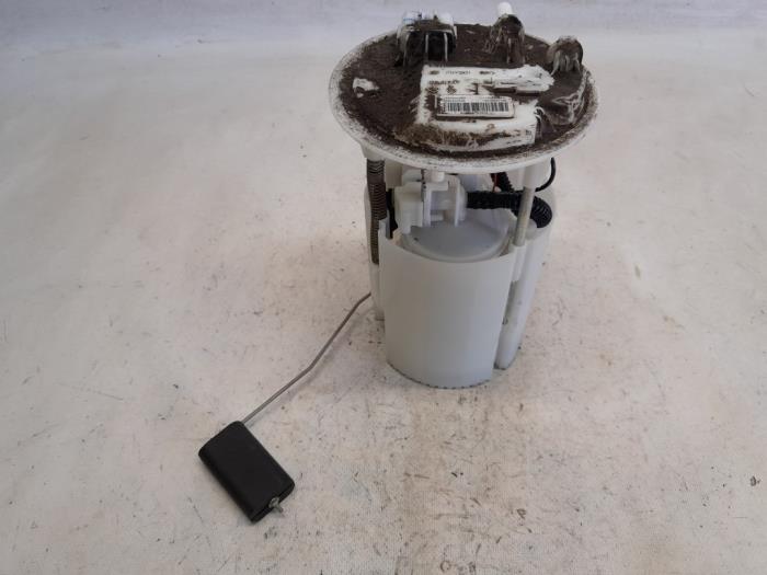 Gebruikte Tank element Pomp Renault Megane III Berline (BZ) 1.4 16V TCe 130 Prijs € 42,00 Margeregeling aangeboden door Reclycar De Boer BV