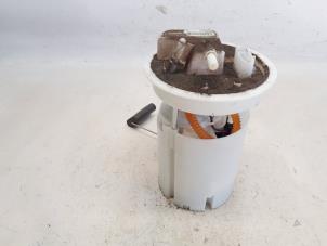 Gebruikte Tank element Pomp Ford Fiesta 6 (JA8) 1.0 EcoBoost 12V 100 Prijs € 42,00 Margeregeling aangeboden door Reclycar De Boer BV
