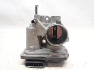 Gebruikte Gasklephuis Peugeot 108 1.0 12V Prijs € 52,50 Margeregeling aangeboden door Reclycar De Boer BV