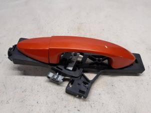 Gebruikte Deurgreep 4Deurs links-achter Ford B-Max (JK8) 1.6 TDCi 95 Prijs € 21,00 Margeregeling aangeboden door Reclycar De Boer BV