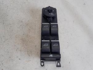 Gebruikte Raam schakelaar elektrisch Ford B-Max (JK8) 1.6 TDCi 95 Prijs € 52,50 Margeregeling aangeboden door Reclycar De Boer BV