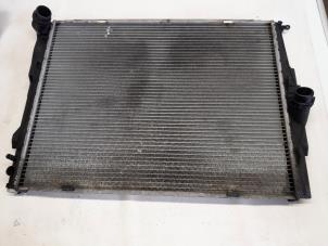 Gebruikte Radiateur BMW 1 serie (E81) 120i 16V Prijs € 36,75 Margeregeling aangeboden door Reclycar De Boer BV