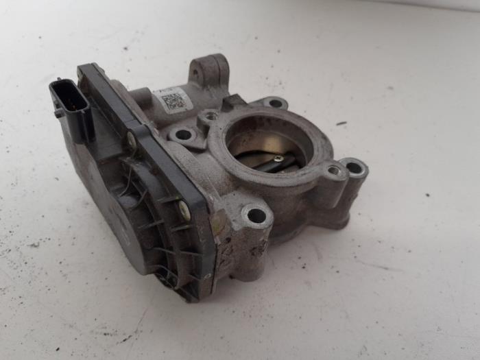 Gebruikte Gasklephuis Renault Clio IV (5R) 0.9 Energy TCE 90 12V Prijs € 26,25 Margeregeling aangeboden door Reclycar De Boer BV