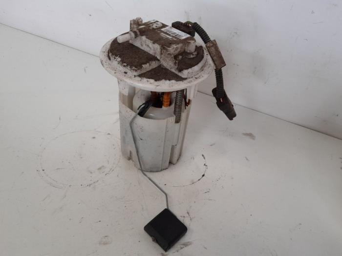Gebruikte Tank element Pomp Peugeot 5008 I (0A/0E) 1.6 THP 16V Prijs € 43,05 Margeregeling aangeboden door Reclycar De Boer BV