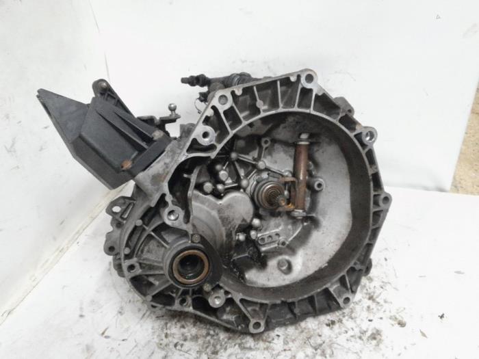 Gebruikte Versnellingsbak BMW Mini (R50/53) 1.6 16V Cooper Prijs € 472,50 Margeregeling aangeboden door Reclycar De Boer BV