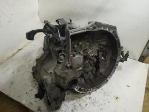 Gebruikte Versnellingsbak Citroen C4 Cactus (0B/0P) 1.2 PureTech 82 12V Prijs € 183,75 Margeregeling aangeboden door Reclycar De Boer BV