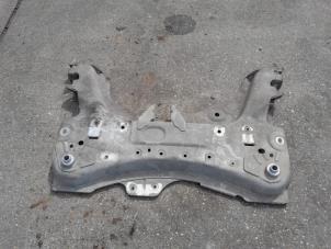 Gebruikte Subframe Renault Clio IV (5R) 0.9 Energy TCE 90 12V Prijs € 42,00 Margeregeling aangeboden door Reclycar De Boer BV
