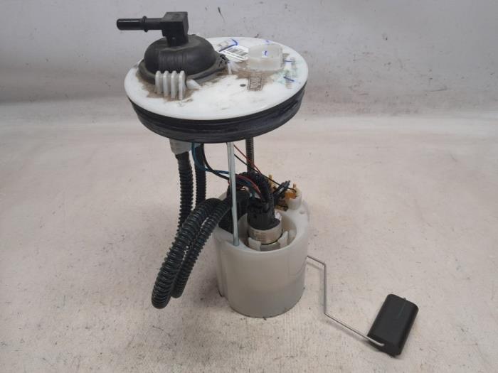 Gebruikte Tank element Pomp Ford EcoSport (JK8) 1.0 EcoBoost 12V 125 Prijs € 78,75 Margeregeling aangeboden door Reclycar De Boer BV