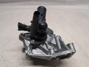 Gebruikte Koelvloeistof pomp Toyota Yaris III (P13) 1.5 16V Hybrid Prijs € 210,00 Margeregeling aangeboden door Reclycar De Boer BV