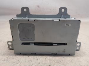 Gebruikte Radio CD Speler Opel Mokka/Mokka X 1.4 Turbo 16V Bi-fuel ecoFLEX 4x2 Prijs € 131,25 Margeregeling aangeboden door Reclycar De Boer BV