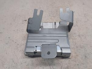 Gebruikte Inverter Opel Mokka/Mokka X 1.4 Turbo 16V Bi-fuel ecoFLEX 4x2 Prijs € 36,75 Margeregeling aangeboden door Reclycar De Boer BV