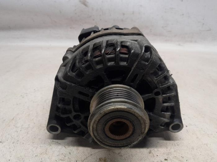 Dynamo van een Opel Mokka/Mokka X 1.4 Turbo 16V Bi-fuel ecoFLEX 4x2 2015