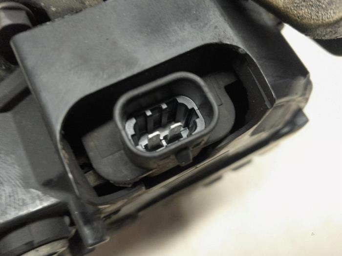 Dynamo van een Opel Mokka/Mokka X 1.4 Turbo 16V Bi-fuel ecoFLEX 4x2 2015