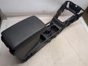 Gebruikte Middenconsoles Ford EcoSport (JK8) 1.0 EcoBoost 12V 125 Prijs € 105,00 Margeregeling aangeboden door Reclycar De Boer BV