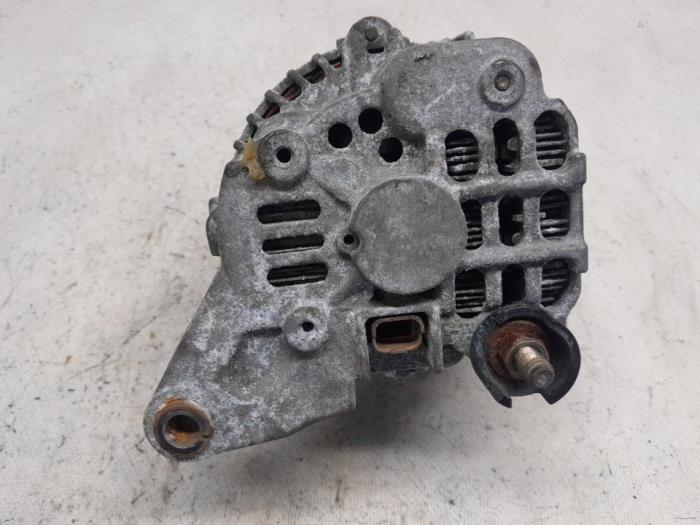 Dynamo van een Renault Twingo (C06) 1.2 2002