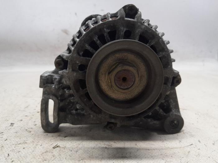 Gebruikte Dynamo Renault Twingo (C06) 1.2 Prijs € 36,75 Margeregeling aangeboden door Reclycar De Boer BV
