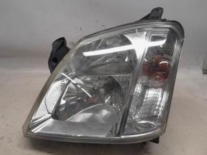 Gebruikte Linker Koplamp Opel Meriva 1.6 16V Prijs € 36,75 Margeregeling aangeboden door Reclycar De Boer BV