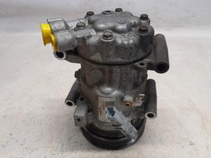 Gebruikte Pomp Airco Renault Modus/Grand Modus (JP) 1.6 16V Prijs € 105,00 Margeregeling aangeboden door Reclycar De Boer BV