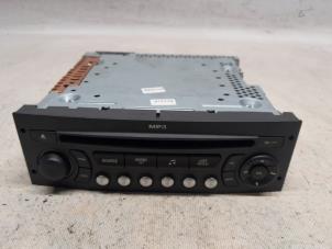 Gebruikte Radio CD Speler Citroen C4 Picasso (UD/UE/UF) 2.0 16V Autom. Prijs € 52,50 Margeregeling aangeboden door Reclycar De Boer BV