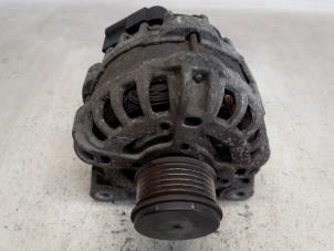 Gebruikte Dynamo Dacia Sandero II 1.5 dCi 90 Prijs € 36,75 Margeregeling aangeboden door Reclycar De Boer BV