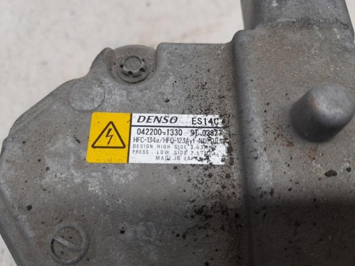 Aircopomp van een Toyota Auris Touring Sports (E18) 1.8 16V Hybrid 2017