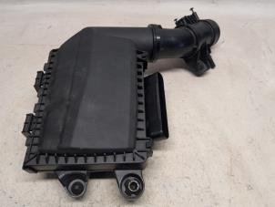 Gebruikte Luchtfilterhuis Renault Austral 1.2 Mild Hybrid Advanced 130 Prijs € 78,75 Margeregeling aangeboden door Reclycar De Boer BV