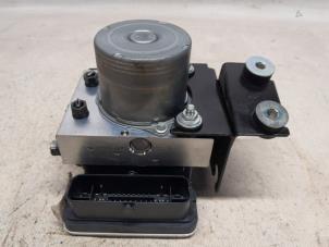 Gebruikte ABS Pomp Renault Austral 1.2 Mild Hybrid Advanced 130 Prijs € 525,00 Margeregeling aangeboden door Reclycar De Boer BV