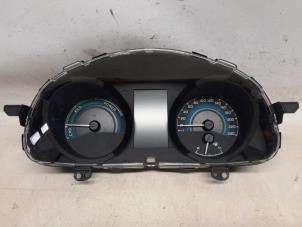 Gebruikte Tellerklok Toyota Auris Touring Sports (E18) 1.8 16V Hybrid Prijs € 105,00 Margeregeling aangeboden door Reclycar De Boer BV