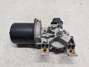 Gebruikte Ruitenwissermotor voor Renault Clio IV Estate/Grandtour (7R) 1.5 Energy dCi 90 FAP Prijs € 63,00 Margeregeling aangeboden door Reclycar De Boer BV