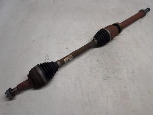 Gebruikte Cardanas rechts-voor (VWA) Renault Clio IV (5R) 0.9 Energy TCE 90 12V Prijs € 36,75 Margeregeling aangeboden door Reclycar De Boer BV