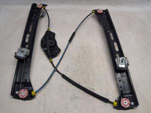 Gebruikte Raammechaniek 4Deurs rechts-voor Seat Alhambra (7N) 2.0 TDI 16V Prijs € 42,00 Margeregeling aangeboden door Reclycar De Boer BV