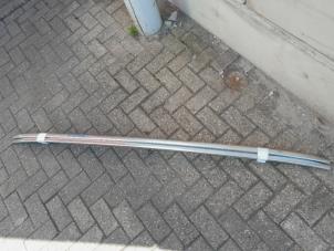 Gebruikte Dakrail set Seat Alhambra (7N) 2.0 TDI 16V Prijs € 52,50 Margeregeling aangeboden door Reclycar De Boer BV