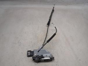 Gebruikte Slotmechaniek Portier 4Deurs links-achter Citroen C5 III Tourer (RW) 1.6 16V Vti 120 Prijs € 26,25 Margeregeling aangeboden door Reclycar De Boer BV