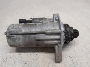 Gebruikte Startmotor Volkswagen Caddy III (2KA,2KH,2CA,2CH) 1.6 TDI 16V Prijs € 26,25 Margeregeling aangeboden door Reclycar De Boer BV