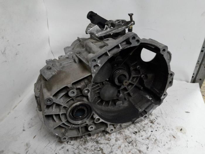 Gebruikte Versnellingsbak Volkswagen Passat Variant (3G5) 2.0 TDI 16V 150 Prijs € 787,50 Margeregeling aangeboden door Reclycar De Boer BV