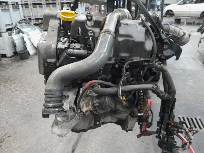 Gebruikte Motor Renault Scénic III (JZ) 1.5 dCi 105 Prijs € 525,00 Margeregeling aangeboden door Reclycar De Boer BV