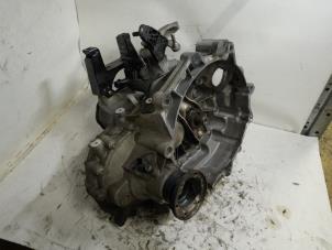 Gebruikte Versnellingsbak Skoda Fabia II Combi 1.2i Prijs € 157,50 Margeregeling aangeboden door Reclycar De Boer BV